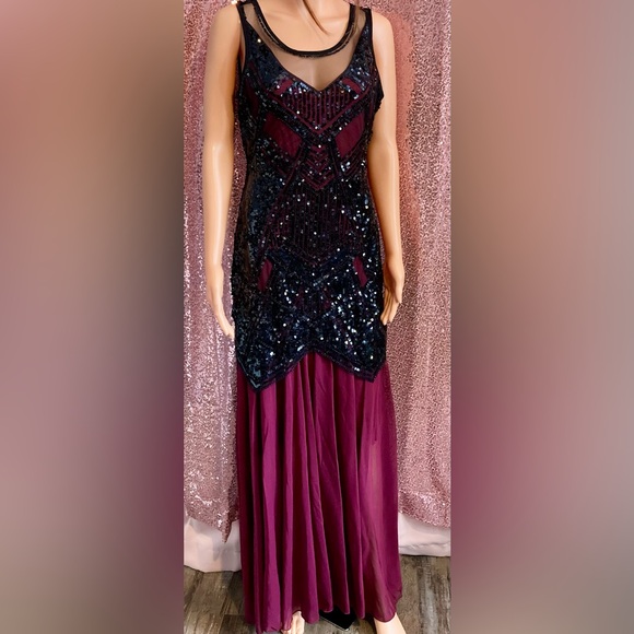 Dresses & Skirts - Elegant Sequin Evening Gown